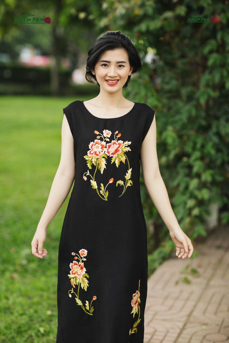  Đầm First Lady thêu tay Hoa Mẫu Đơn đi tiệc Đen 