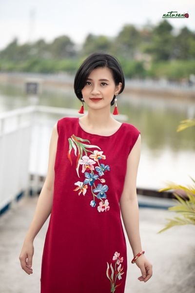  Đầm Trumpet Đỏ thêu Lan Bướm 