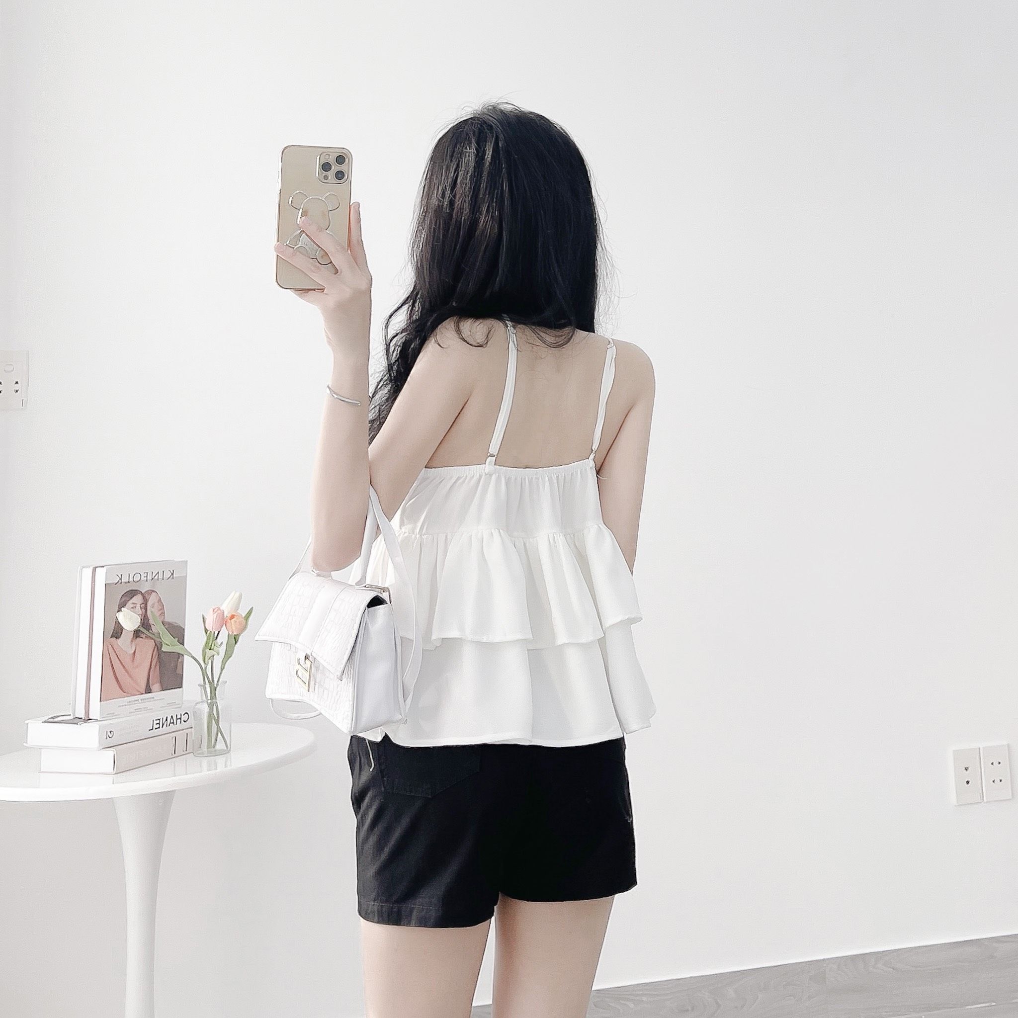 Đầm trắng cột cổ yếm bèo tầng  Bán sỉ thời trang mỹ phẩm