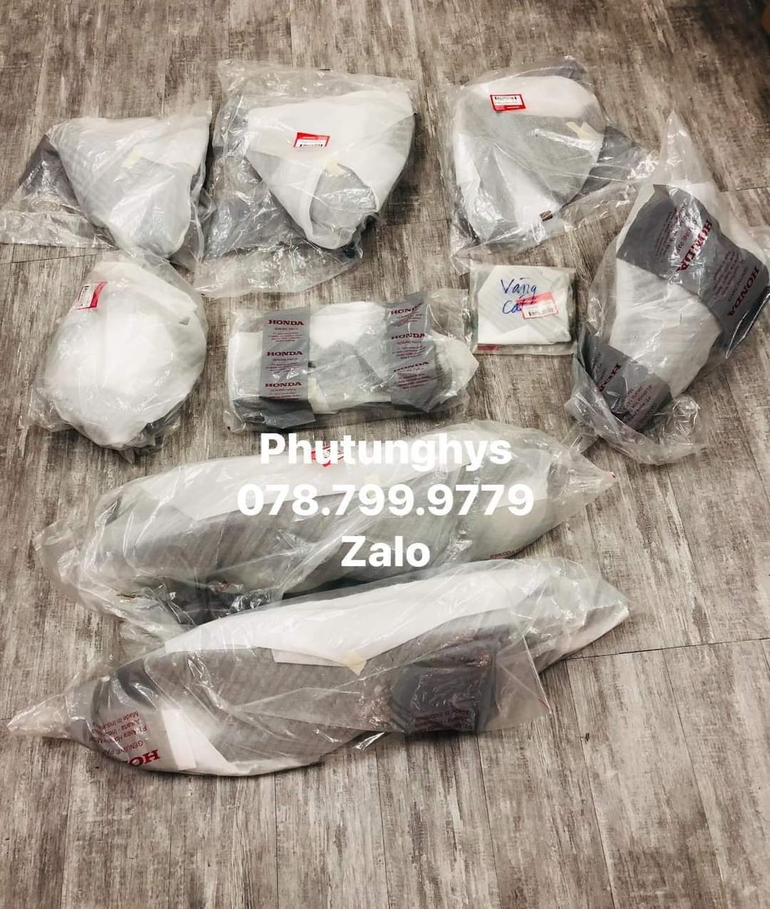 DÀN ÁO VARIO 2017 VÀNG CÁT