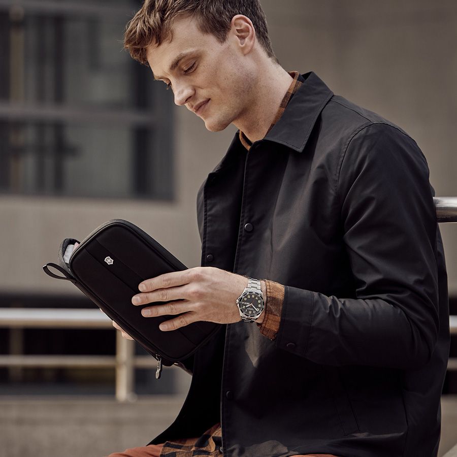  Đồng hồ Fieldforce 241849 