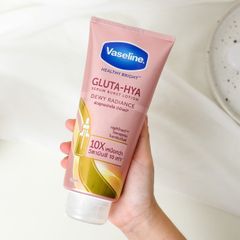  VASELINE SDT Gluta-Hya Dưỡng Da Sáng Mượt Rạng Rỡ 330ML 