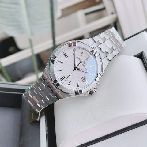  Maurice Lacroix Aikon Quartz AI1008-SS002-131 ( AI1008SS002131 ) 