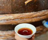 Nước Mắm Cốt Hảo Hạng 100% Độ Đạm tự nhiên (ủ 12 tháng), Hiệu Nước Mắm Truyền Thống Mười Quý - Quảng Ngãi (chai thuỷ tinh)