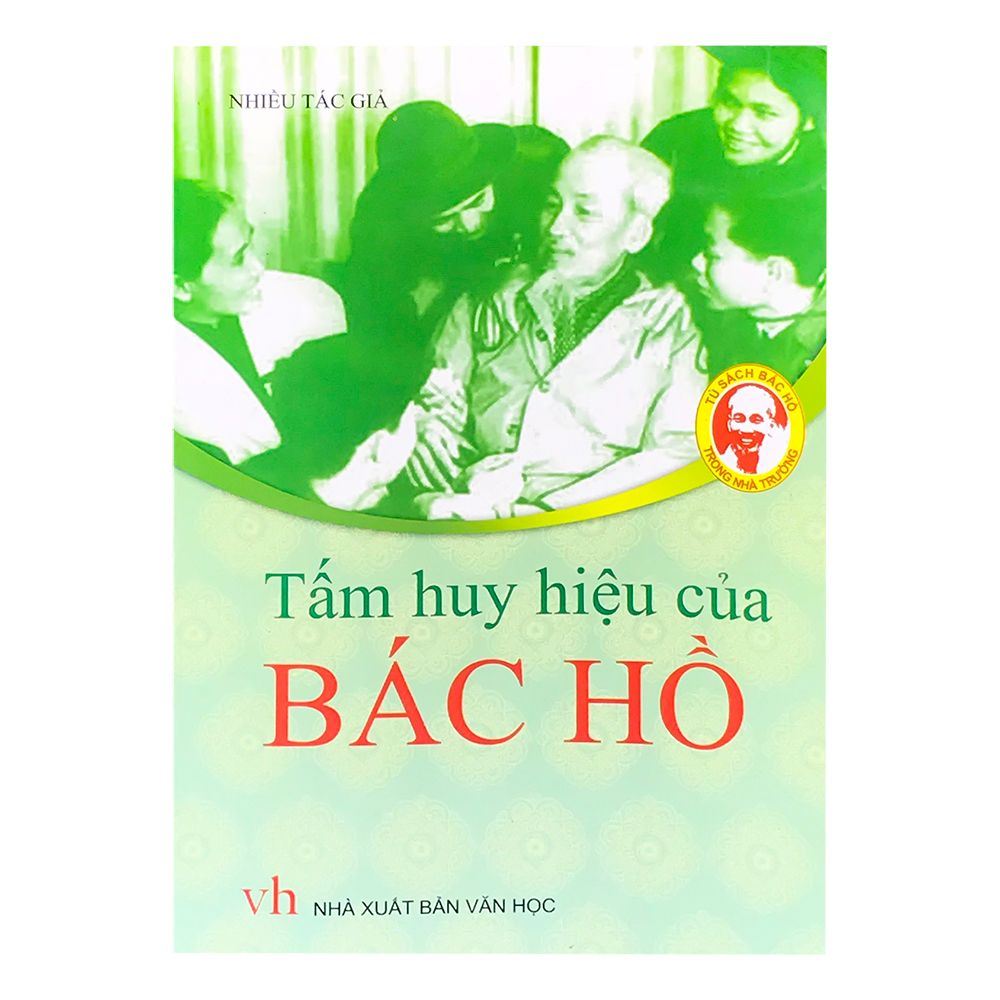  Tấm Huy Hiệu Của Bác Hồ 