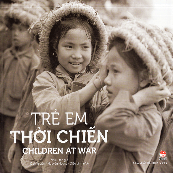  Trẻ Em Thời Chiến - Sách Ảnh (Bìa Mềm) 