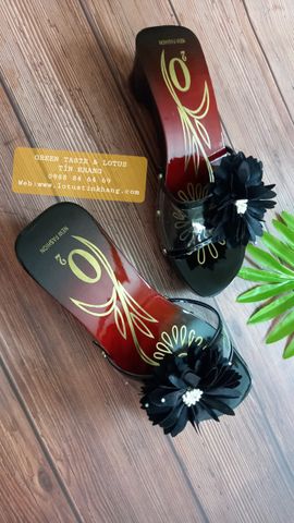 Guốc Gỗ Cao Gót Vẽ Mỹ Nghệ Quai Trong Đính Hoa Sang Trọng-GGCVHTK03