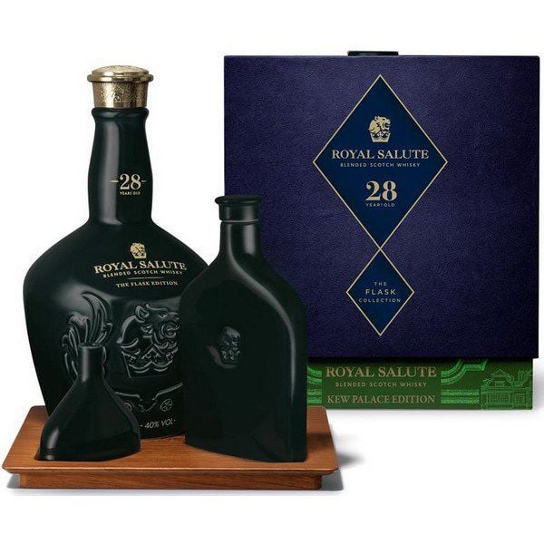  Chivas 28 Năm Royal Salute 