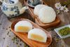 Bánh dẻo nhân sen nhuyễn hạt dưa