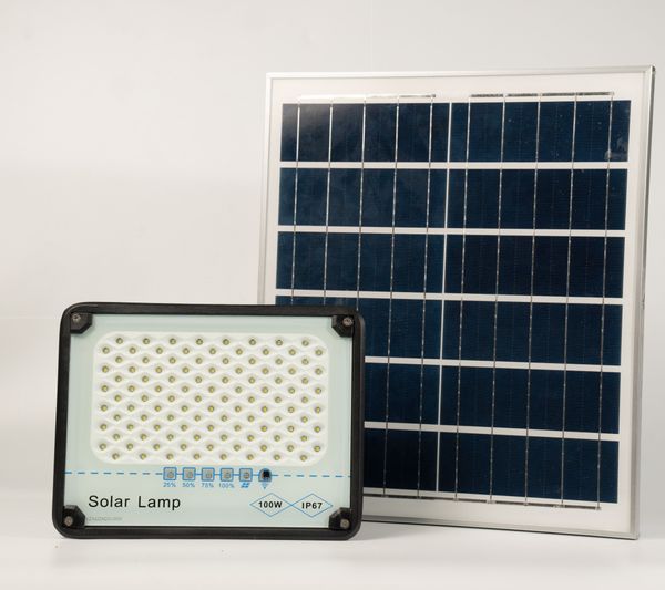 Đèn pha năng lượng mặt trời chống chói 100W SL-FCC100