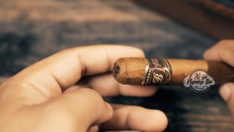 Cigar Balmoral Corona Tubos - Xì Gà Dominica Chính Hãng