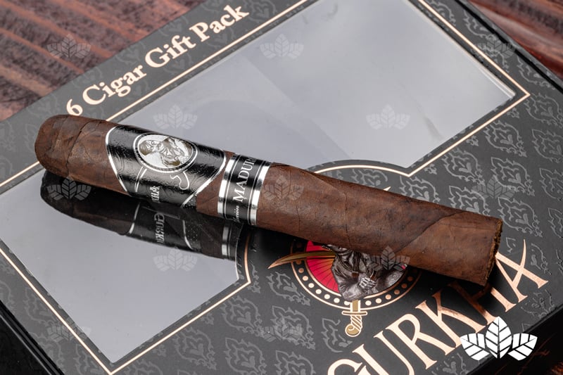 Cigar Gurkha Limited Exclusive Collection Kèm Dao Cắt - Xì Gà Chính Hãng