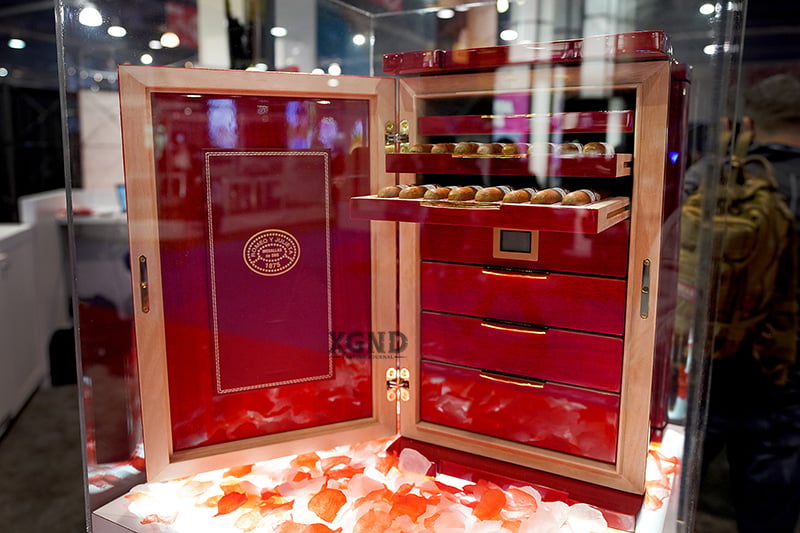 Tủ Bảo Quản Cigar Romeo Y Julieta Bed of Roses Humidor Chính Hãng
