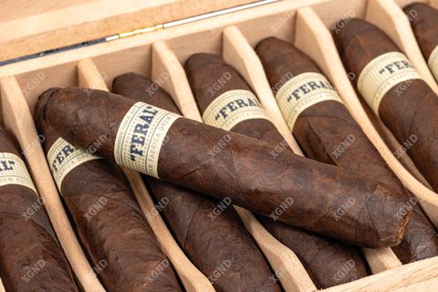 Cigar Liga Privada Unico Feral Flying Pig - Xì Gà Chính Hãng