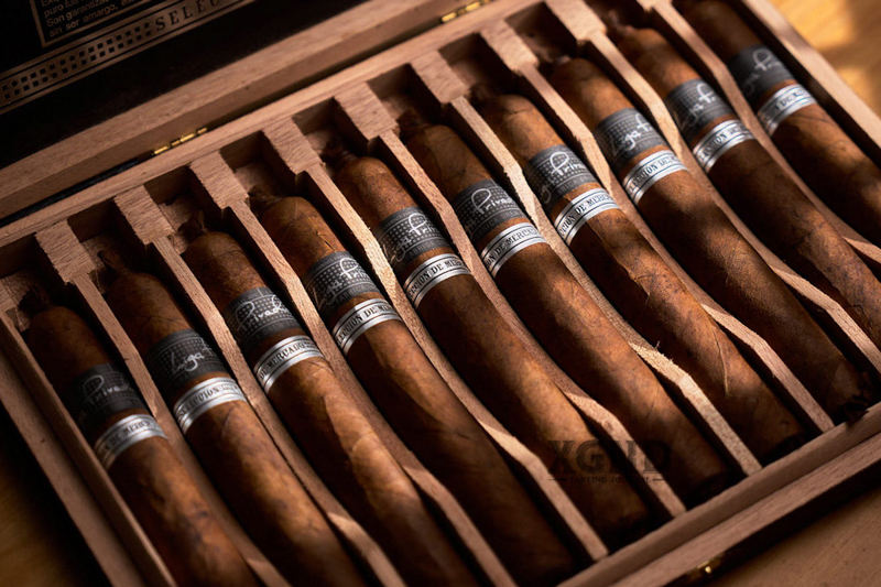 Cigar Liga Privada 10 Aniversario Selección de Mercado Toro