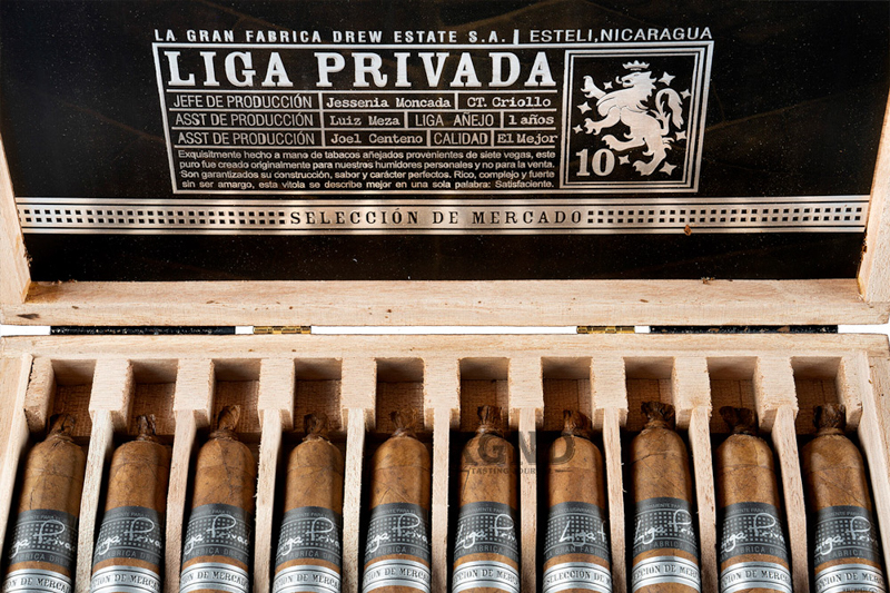 Cigar Liga Privada 10 Aniversario Selección de Mercado Toro