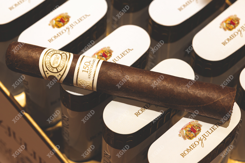 Cigar Romeo y Julieta 150th Anniversary Balconet