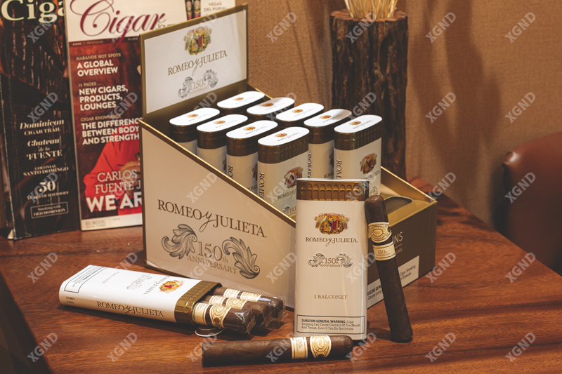 Cigar Romeo y Julieta 150th Anniversary Balconet