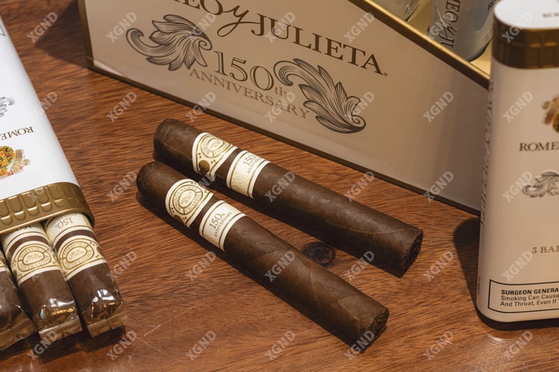 Cigar Romeo y Julieta 150th Anniversary Balconet