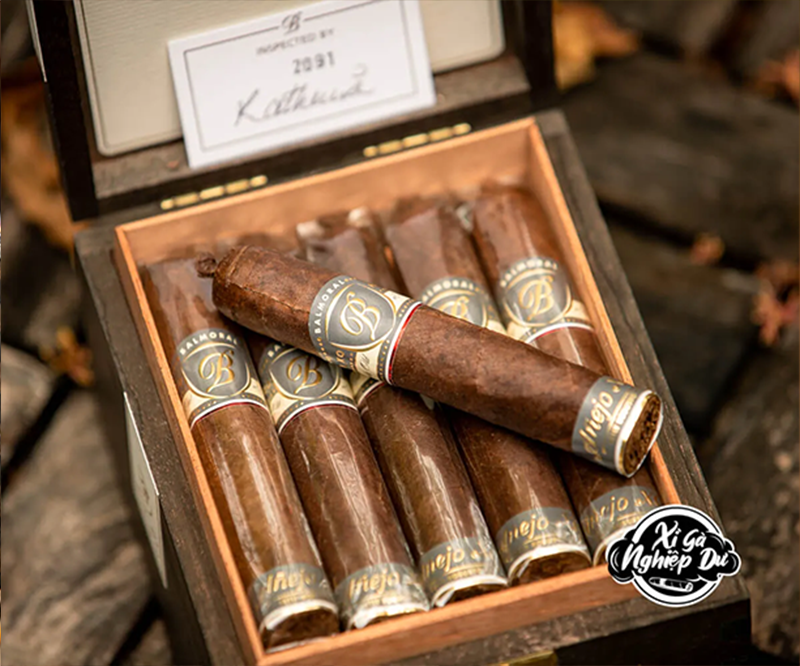 Cigar Balmoral Anẽjo XO Petit Robusto - Xì Gà Dominica Chính Hãng