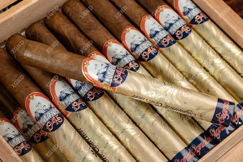 Cigar Neonlis Signature 1945 - Xì gà Việt Nam Chính hãng