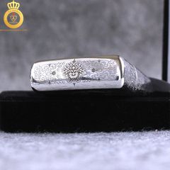Bật lửa Zippo USA bạc khối thiện ác