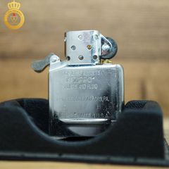 Bật lửa Zippo USA vàng bóng caro