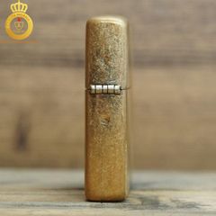 Bật lửa Zippo USA vàng bóng caro