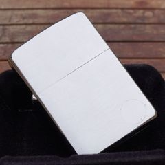 Bật lửa Zippo xưa năm 1962 trắng nhám trơn đời 4 chấm
