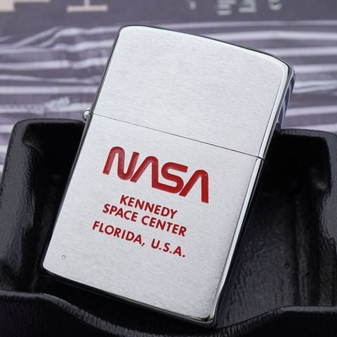 Bật lửa Zippo cổ xưa năm 1979 chủ đề NASA