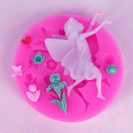 Silicon em bé gái baby đuổi bướm và hoa ( TC1032 )