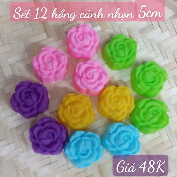 Sét 12 khuôn silicon hoa hồng cánh nhọn 5cm ( SM1933 )