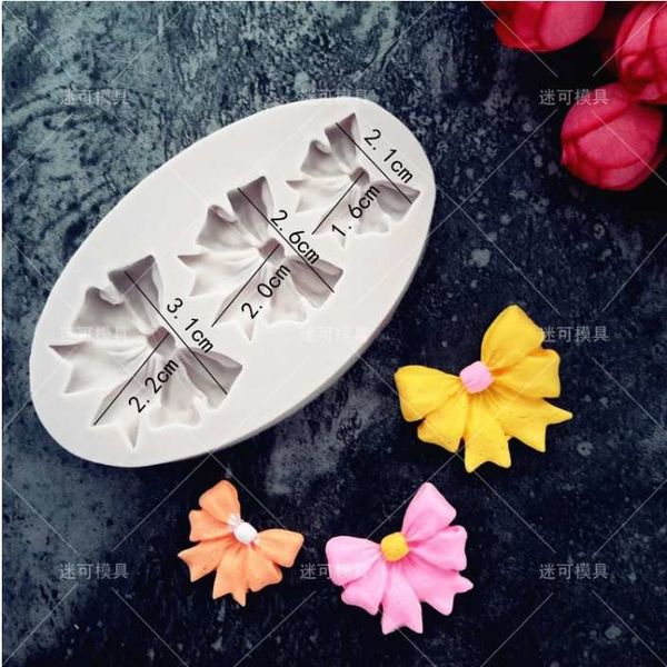 Khuôn silicon 3 cái nơ nhỏ ( SM643 )