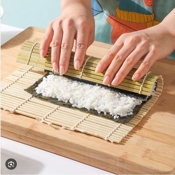 Mành tre cuộn sushi xanh lá 24cm *24cm ( SM1756 )