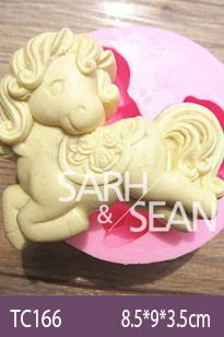Khuôn rau câu silicon 4d :  Khuôn Con Ngựa Pony 8cm ( TC166 )