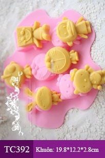 Khuôn silicon 6 con thú hoạt hình doremon kitty thỏ khỉ siêu nhân 7cm ( TC392 )