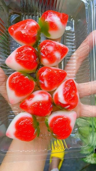 Khuôn silicon 10 trái dâu tây 4cm  ( TC636 )