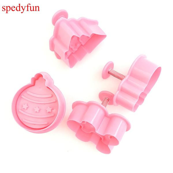 Bộ 4 khuôn nhựa ấn bánh cookie Noel size 4,5cm ( SM1540 )