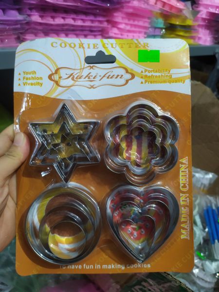 Bộ 12 khuôn ấn inox cắt bánh cookie size 3,5cm - 7,5cm loại sâu 2cm ( SM1538 )