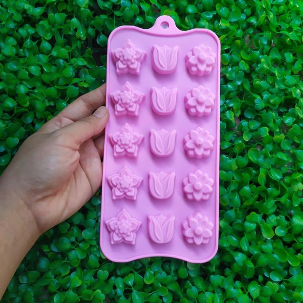 Khuôn silicon 15 hoa tulip 2,5cm - 3,2cm ( SM1052 )