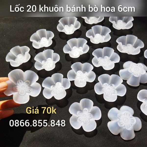 Lốc 20 khuôn nhựa bánh bò 6cm hình hoa mai ( SM1640 )