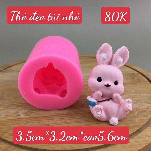 Khuôn silicon con thỏ đeo túi xách cao 5,6cm ( SM1713 )