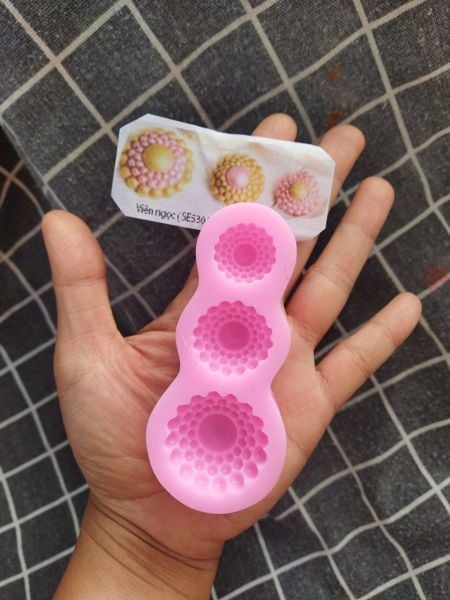 Khuôn silicon 3 viên ngọc 2cm - 3cm ( SE530 )