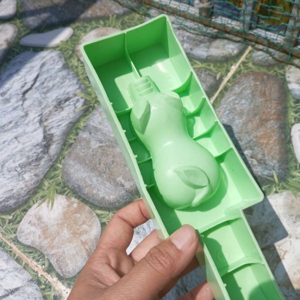 KHUÔN NHỰA GÕ CON HEO MÀU ( SM1775 )