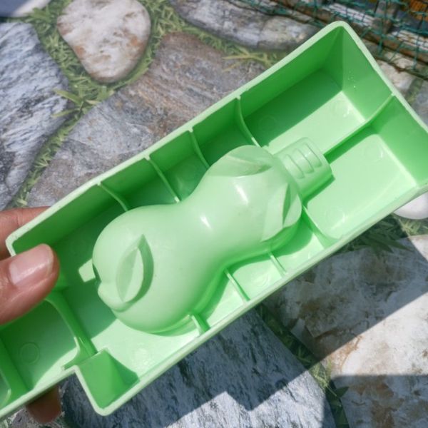 KHUÔN NHỰA GÕ CON HEO MÀU ( SM1775 )