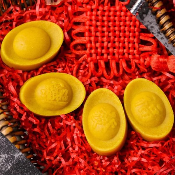 Bộ khuôn ấn bánh dứa thỏi vàng lò xo nhựa 50gr có 4 mặt ( SM1802 )