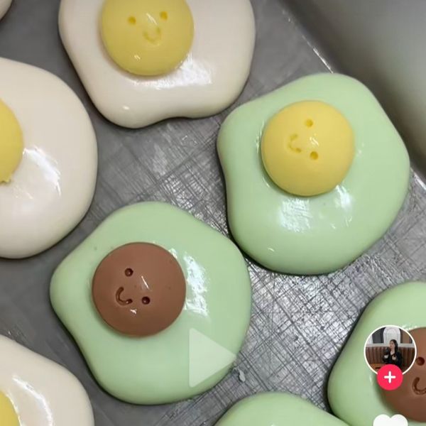 Khuôn silicon trứng ốp la mặt cười 5cm ( SM1832 ) mẫu 2024