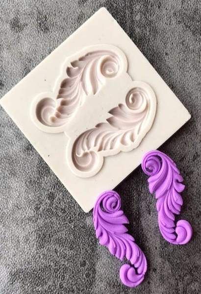 Silicon Fondant Viền cong nhí 2 cái nhỏ 3cm ( TC247 )