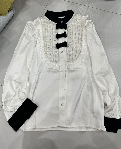  SMDTN lụa cố tàu phối nhung đính đá ngực 