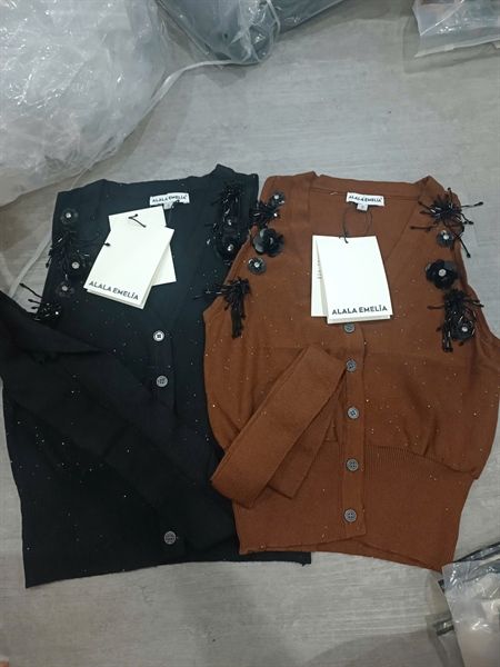  AKNN len đính cườm hoa 